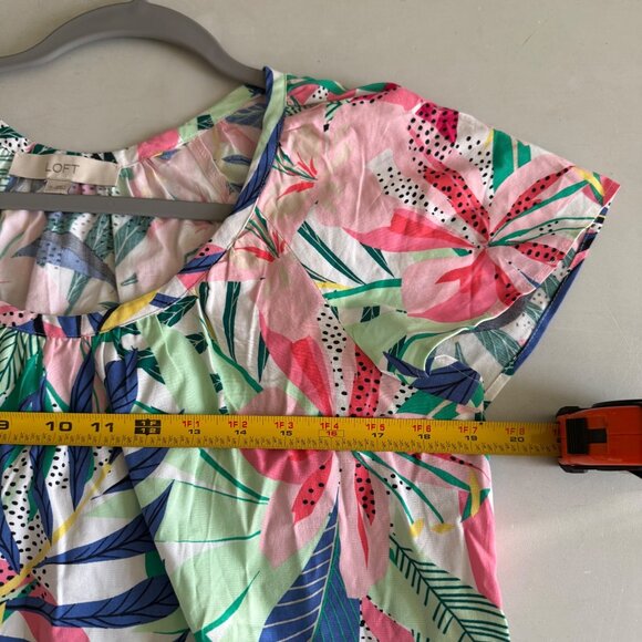 Loft Tropical Floral Flutter Short Sleeve Blouse Shirt Top Womens size Medium - Picture 6 of 7